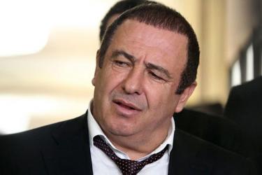 Գագիկ Ծառուկյանին տարան ԱԱԾ հարցաքննության