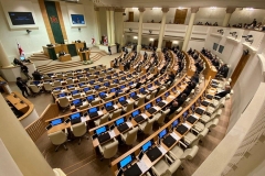 Բողոքի զանգվածային ակցիաներից հետո Վրաստանի խորհրդարանում անվտանգության կարմիր ռեժիմ է
