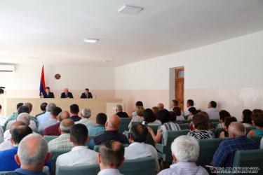 Բակո Սահակյանը ներկայացրել է Մարտունու շրջանի վարչակազմի նոր ղեկավարին