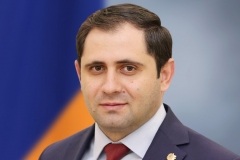 ՀՀ նախագահի հրամանագրով Սուրեն Պապիկյանը նշանակվել է ՀՀ պաշտպանության նախարար