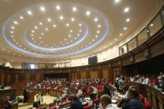 Քաղաքականություն  ՍԴ ԴԱՏԱՎՈՐԻ ԵՐԵՔ ԹԵԿՆԱԾՈՒՆԵՐՆ ԷԼ ԿԸՆՏՐՎԵՆ