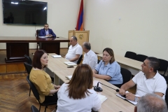 Հովսեփ Առաքելյանի գլխավորությամբ տեղի է ունեցել աշխատանքային հերթական խորհրդակցությունը՝ համայնքապետարանի աշխատակազմի բաժինների պետերի մասնակցությամբ