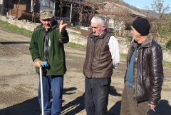 Գրենյա Աղաբեկյան. «Մայրաքաղաքում շունը տիրոջը չի ճանաչում, մարզային իշխանավորներից, պատգամավորներից ոչ մեկին գյուղում չենք տեսնում, մնում է Սրաշենի անվտանգությունն ինքներս ապահովենք` համայնքապետի գլխավորությամբ»