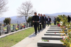 Գեւորգ Փարսյանը  հարգանքի տուրք է մատուցել Ապրիլյան  պատերազմում զոհված հերոսների հիշատակին