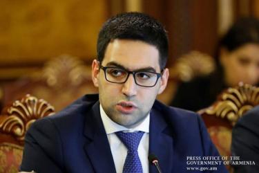 Ռուստամ Բադասյանը Ջիանի Բուքիքիոյին ներկայացրել է հանրաքվեի նշանակման հետ կապված իրադարձությունները