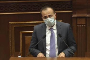 Թորոսյանը կորոնավիրուսի ռիսկային տարիքային խմբի անձանց կոչ է անում քիչ շփվել մարդկանց հետ