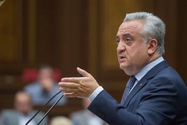 «Տարօրինակ տնտեսություն». ի՞նչն է մտահոգել Արթուր Ջավադյանին