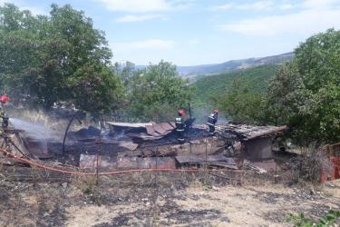 Հրշեջ-փրկարարները մարել են Կապան քաղաքի Բաղաբուրջ թաղամասում բռնկված հրդեհը