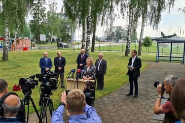 8 բուժաշխատողից ու 3 մասնագետից բացի, Լիտվան Հայաստան է ուղարկում նաև կորոնավիրուսի 30 հազար թեստ