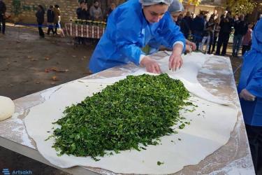 Կթխվի աշխարհի ամենամեծ ժենգյալով հացը