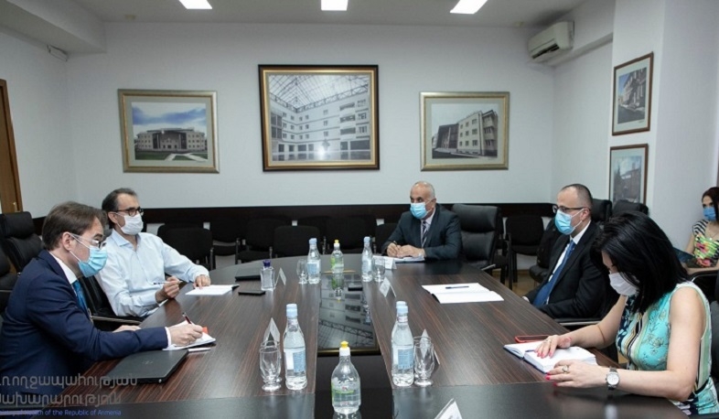 Արսեն Թորոսյանը հանդիպել է ԱՀԿ ներկայացուցիչների հետ