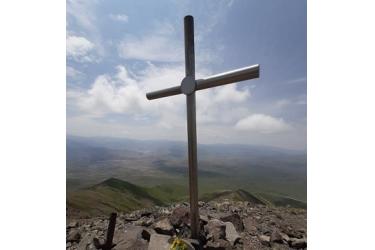 «Սյունյաց երկրի» խմբագրակազմն այս պահին գտնվում է Մեծ Իշխանասարի գագաթին