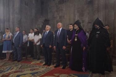 Բակո Սահակյանը և Աշոտ Ղուլյանը Գանձասարի վանական համալիրում մասնակցել են Վարդավառին նվիրված միջոցառմանը
