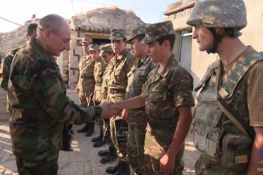 Բակո Սահակյանն այցելել է առաջնագիծ