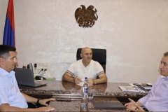 ՀԱՆԴԻՊՈւՄ «ԻԶՄԻՐԼՅԱՆ ՀԻՄՆԱԴՐԱՄԻ» ՆԵՐԿԱՅԱՑՈւՑԻՉՆԵՐԻ ՀԵՏ