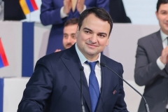 Վրաստանում ով ցանկանում է փոքր բիզնես սկսել, աջակցություն է ստանում. վարկերը 7-8% են: Իսկ Հայաստանում քանի՞ տոկոսով են Ձեր վարկերը. Նարեկ Կարապետյան