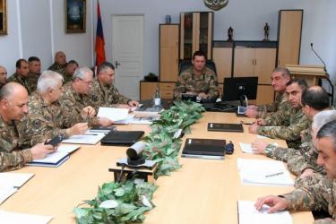 Արցախի ՊԲ հրամանատարը տեսակապով ռազմական խորհրդի հետ քննարկել է սպառազինության ու ռազմական տեխնիկայի արդիականացման թեման