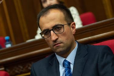 Մարզերի հիվանդանոցներն այլևս Երևանին չեն «կերակրում». Թորոսյանը հաշվետվություն ներկայացրեց  