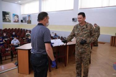 Պահեստազոր արձակված զինվորականներն արդեն սկսել են ստանալ բնակարանների գնման վկայագրերը