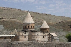 Երկու օր կղողանջեն Թեհրանի հայոց թեմի եկեղեցիների զանգերը՝ հաջակցություն շրջափակված արցախցիների