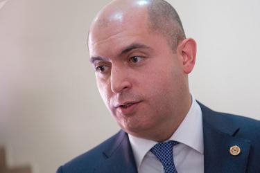 Աշոտյանն առաջարկում է քննել պաշտոնյաների գաղտնալսման պատմությունը 