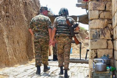 Հեռախոս, լվացքի մեքենա, սառնարան և սնունդ. Փաշինյանը ասաց, թե ինչ է փոխվել բանակում  