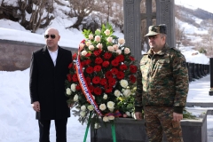 Քաջարանցիները հարգանքի տուրք մատուցեցին Քաջարանի եղբայրական պանթեոնում