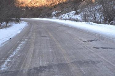 ՀՀ տարածքում կան փակ և դժվարանցանելի ավտոճանապարհներ. վարորդներին խորհուրդ է տրվում երթևեկել բացառապես ձմեռային անվադողերով