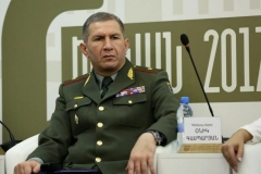 Լսի’ Նիկոլ, պարկեշտության սահմանները մի’ անցիր. ԶՈւ գլխավոր շտաբի նախկին պետ Օնիկ Գասպարյան