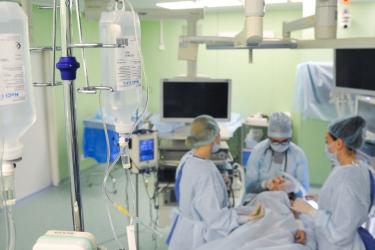 8 ժամ տևած վիրահատություն, որը կյանք է փրկել. մայրն ու աղջիկը միաժամանակ վիրահատվել են