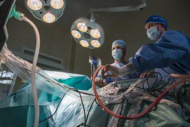 Պայքարում են կյանքի համար. հրազենային վնասվածքով զինծառայող է տեղափոխվել հիվանդանոց