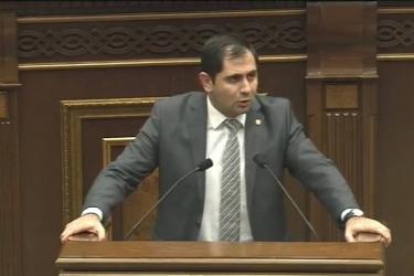 Խոշորացման գործընթացը հաճախ տեղի է ունեցել՝ ելնելով մեկ քաղաքական ուժի նպատակահարմարությունից. Պապիկյան