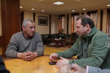 Հայկական կողմն ինտենսիվ աշխատում է Կարեն Ղազարյանին վերադարձնելու ուղղությամբ. նախարարը՝ գերեվարվածի հորը