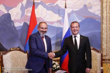 ՀՀ վարչապետ Նիկոլ Փաշինյանը շնորհավորել է ՌԴ կառավարության նախագահ Դմիտրի Մեդվեդևին