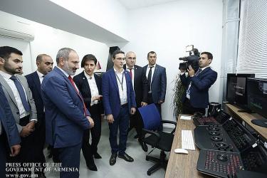 Նիկոլ Փաշինյանը եղել է Հանրայինի արխիվի նոր մասնաշենքում, լսել Առաջին ալիքի հաշվետվությունը