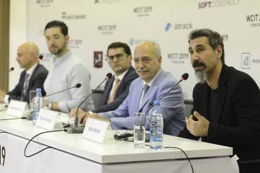 Երեւանոմ Երվանդ Զորյանը և Սերժ Թանկյանը ներկայացրել են «HighConnect» հարթակը