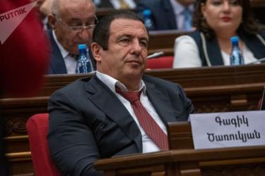 ՈՒՂԻՂ. ԱԱԾ-ն խուզարկում է Գագիկ Ծառուկյանի առանձնատունը