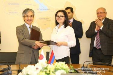 Ստորագրվել են Մեղրի և Ջուջևան համայնքների զարգացմանն ուղղված դրամաշնորհային պայմանագրեր