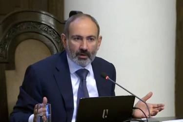 Մեկ-մեկ նախարարություններից փաստաթղթեր է գալիս, ուզում ես ասել՝ ո՞ր դասարանի երեխա է գրել. Փաշինյան