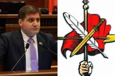 ՀՅԴ 11 անդամներ դատի են տվել ԱԺ պատգամավոր Արման Բաբաջանյանին. նաեւ փոխհատուցում են պահանջում