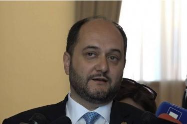 Մանկապարտեզների, քոլեջների եւ ուսումնարանների աշխատակիցներին սոցփաթեթ տրամադրելու հարցը կքննարկվի. Արայիկ Հարությունյան