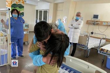 Գյումրիում շաբաթներ առաջ բռնության ենթարկված 13-ամյա աղջնակին տեսակցելու է գնացել եղբայրը