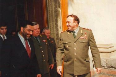 Եթե յուրաքանչյուրը թանգարանից իր հետ մեկ կաթիլ Վազգեն տանի, մեր երկիրն անպաշտպան չի մնա