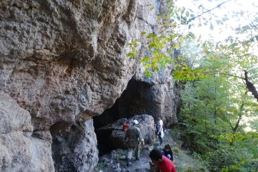 Դղդղնածակ կոչվող քարանձավը Հարժիսի կիրճում, որ համաշխարհային ճանաչում ունի