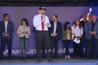 Նիկոլ Փաշինյան. «Մենք կունենանք շատ լուրջ պրոբլեմ, եթե իմանամ, որ Քաջարանի կոմբինատի վարչակազմը քաղաքական նպատակով խոչընդոտում է կոմբինատի աշխատողների ազատ կամարտահայտությանը»