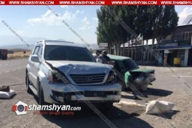 Ավտովթար Սյունիքի մարզում. բախվել են Lexus-ն ու «06»-ը. 5 վիրավորներից 2-ը ՀՀ ՊՆ պայմանագրային զինծառայողներ են