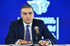 Միշտ սիրել եմ մեր ժողովրդի հետ զրուցել, լսել, հասկանալ. Թաթոյան