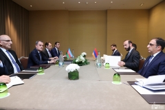 Ժնևում մեկնարկել է Արարատ Միրզոյանի և Ջեյհուն Բայրամովի հանդիպումը