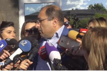 Քոչարյանի ազատությունը երաշխավորած Բակո Սահակյանը եւ Արկադի Ղուկասյանը հաստատել են. կգան դատարան