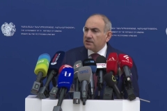 Վենսին Արցախի մասին գիրք նվիրելը համարել եմ Կառավարության քաղաքականությանը հակառակ, սադրիչ գործողություն և խնդրել, որ Ցեղшսպանության թանգարանի տնօրենը հրաժարական տա․ Փաշինյան